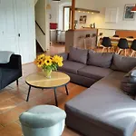 Prázdninový dům Confortable En Auvergne Proche De Randonnees - Fr-1-582-346 *