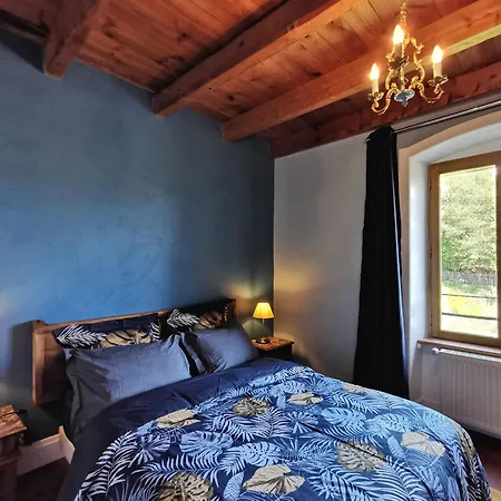 Confortable En Auvergne Proche De Randonnees - Fr-1-582-346 Дом отдыха *