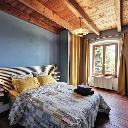 Confortable En Auvergne Proche De Randonnees - Fr-1-582-346 *