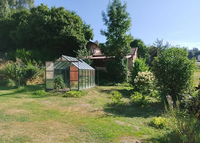 Confortable En Auvergne Proche De Randonnees - Fr-1-582-346